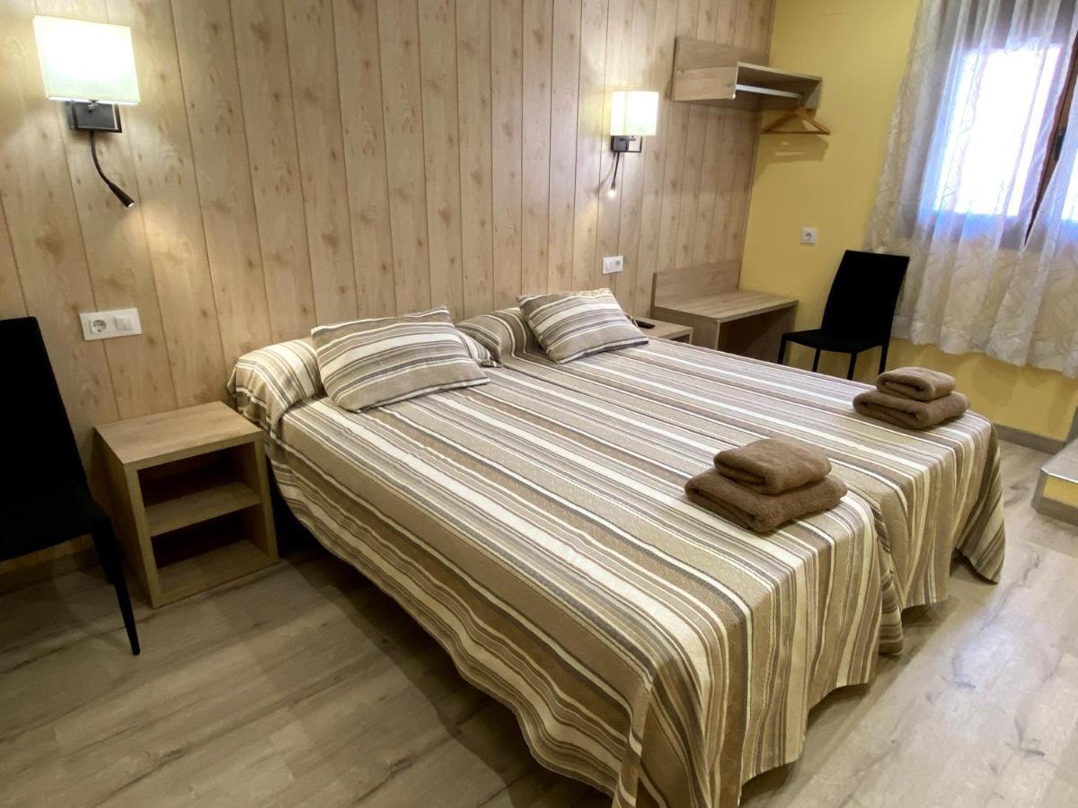Apartamentos De Turismo Rural Las Eras Castelserás Eksteriør bilde