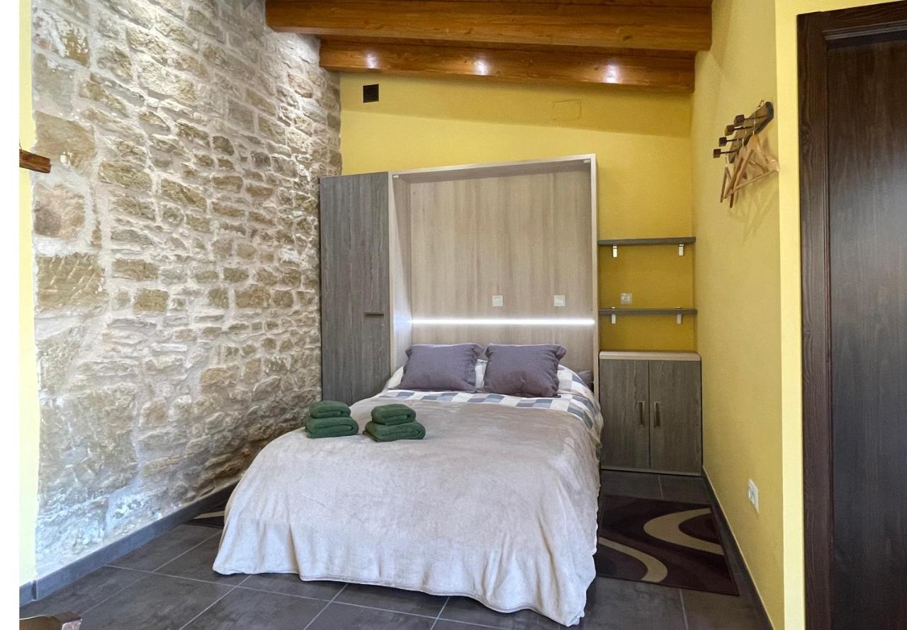 Apartamentos De Turismo Rural Las Eras Castelserás Eksteriør bilde
